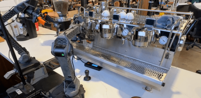 Physical Intelligence: роботы решают задачи π0.7