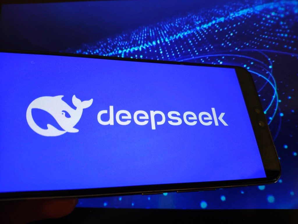 DeepSeek готовит раунд на $1,5 млрд и IPO в 2027 году